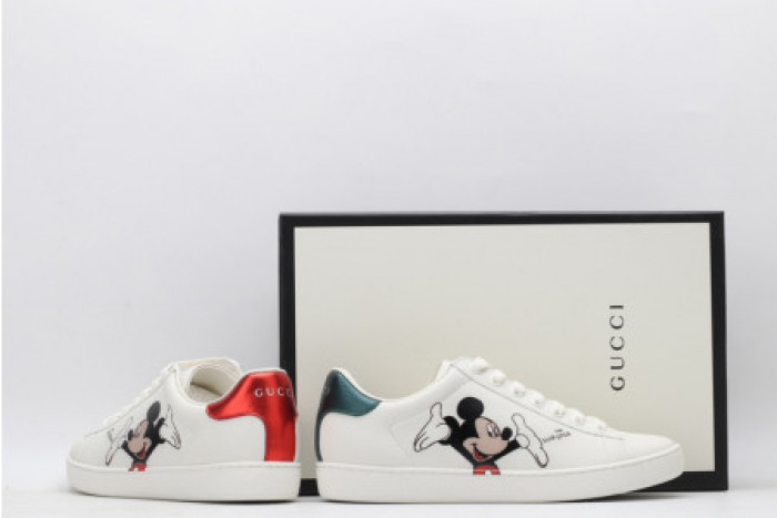 DISNEY & GUCC