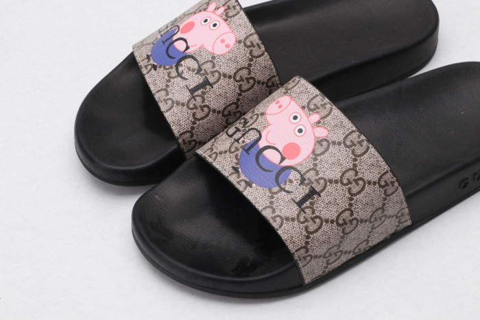 GUCC SLIPPERS