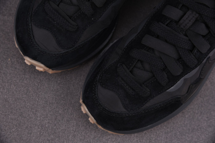 Nike Sacai x VaporWaffle ‘Black Gum DD1875 001