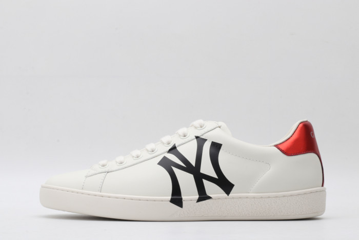 GUCC LOW-TOP SNEAKER