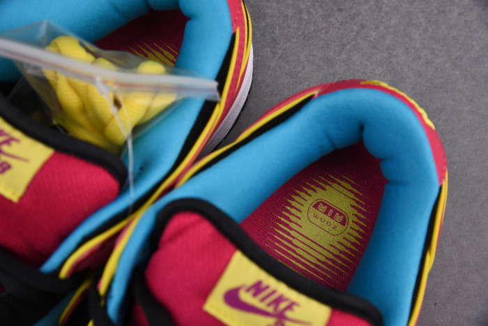 Nike Dunk SB Low Ms. Pacman 313170-461