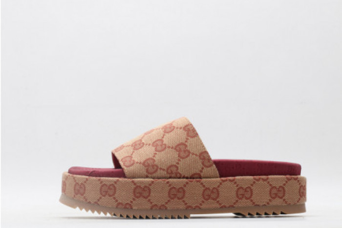 GUCC SLIPPERS